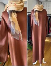 lowly broşlu merserize elbise kahve